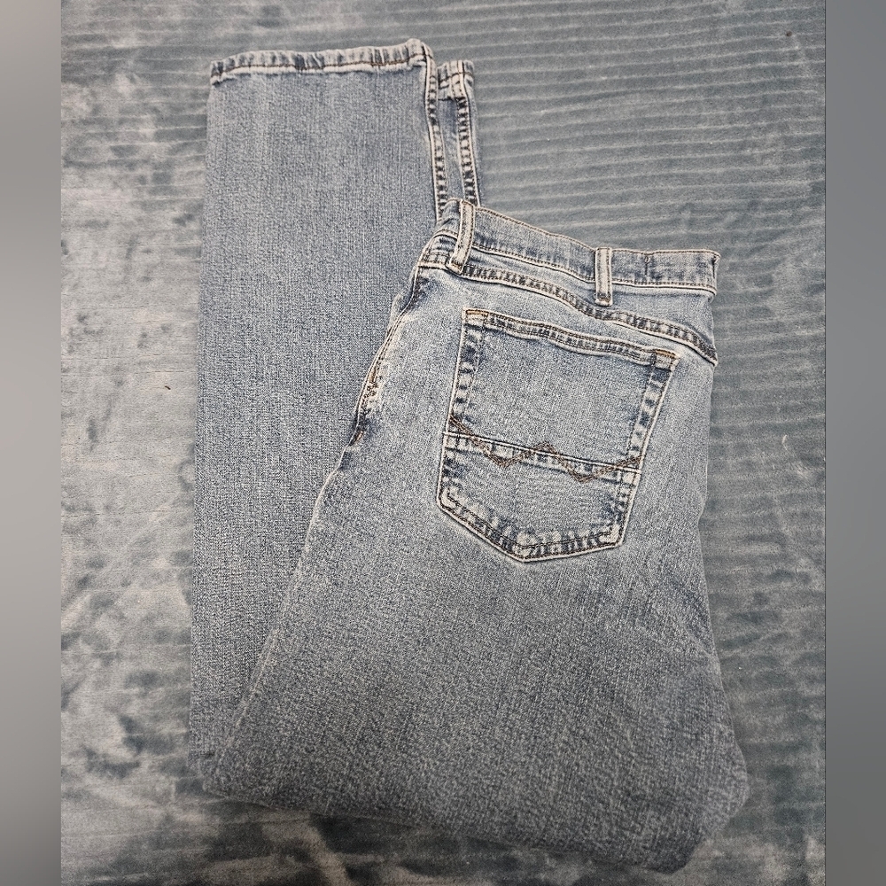 Mens Wrangler Slim Straight Blue Jeans!
